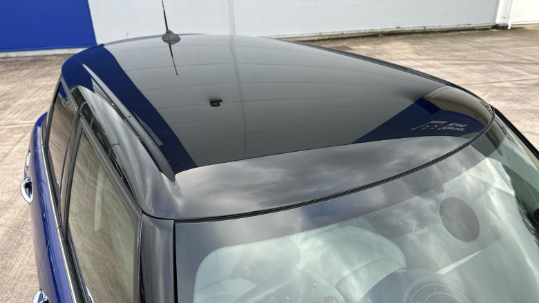 MINI Hatchback 2.0 Cooper S Exclusive 5dr [Comfort/Nav Pack] Petrol Hatchback